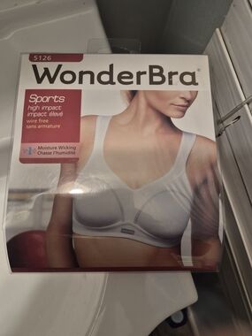 WonderBra Women’s High-Impact Sports Bra - White